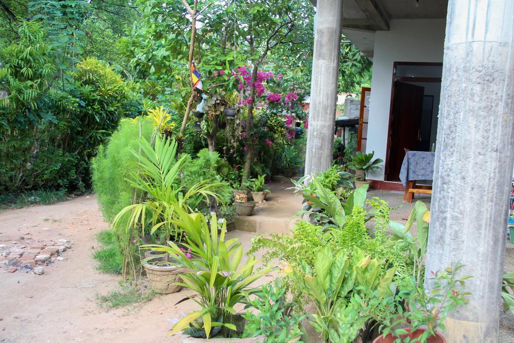 Nethum Rest Hotel Mirissa Ngoại thất bức ảnh